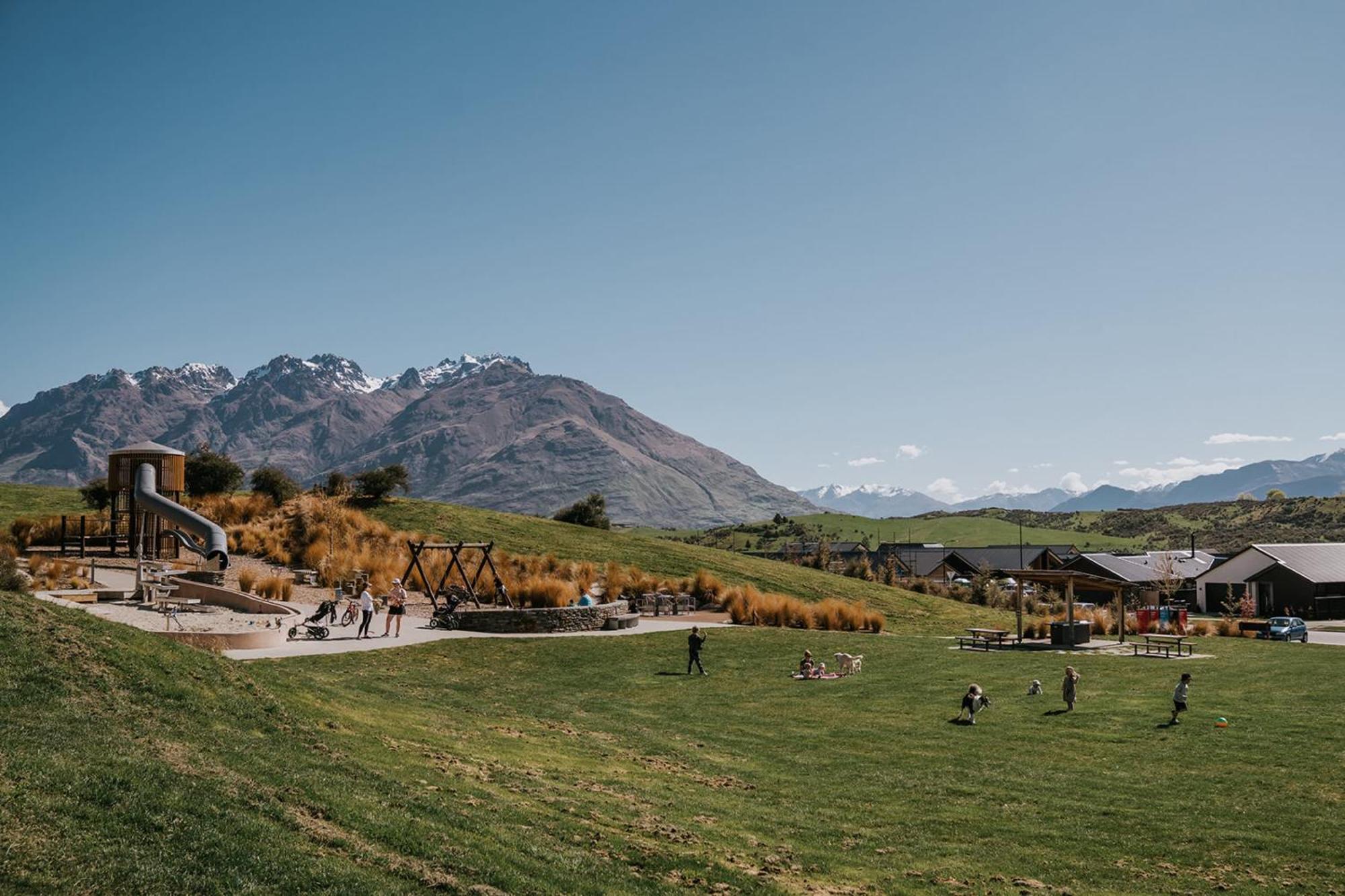 Nestled Below The Remarkables Квинстаун Экстерьер фото
